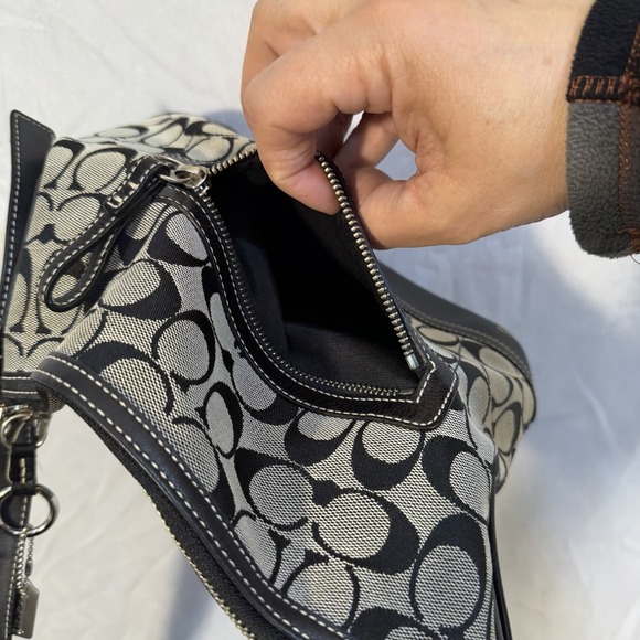 Coach Signature Soft Slim Duffle Shoulder Bag Gray & Black Y2K Crossbody 9362 - Picture 9 of 11